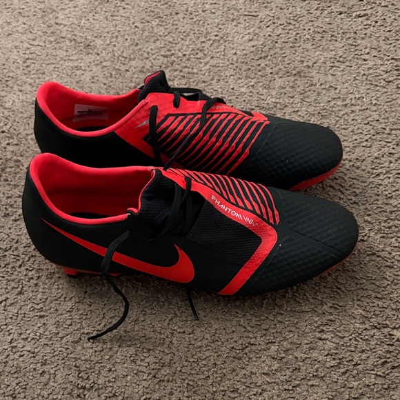 Nike Phantom Vision Black and Red Athletic Shoes